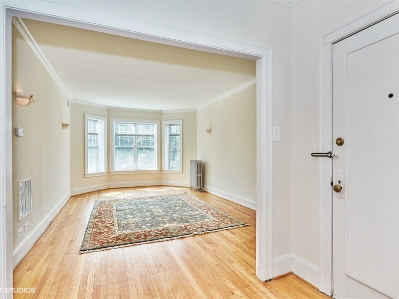 545 Hinman Avenue Evanston IL 60202