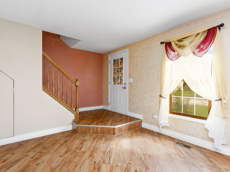232 Saratoga Court Gurnee IL 60031