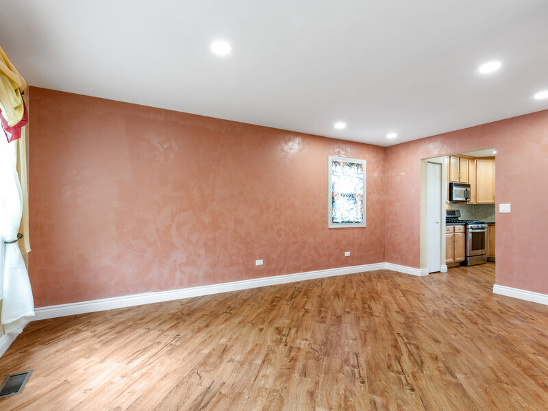 232 Saratoga Court Gurnee IL 60031