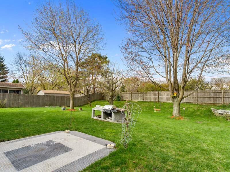 232 Saratoga Court Gurnee IL 60031