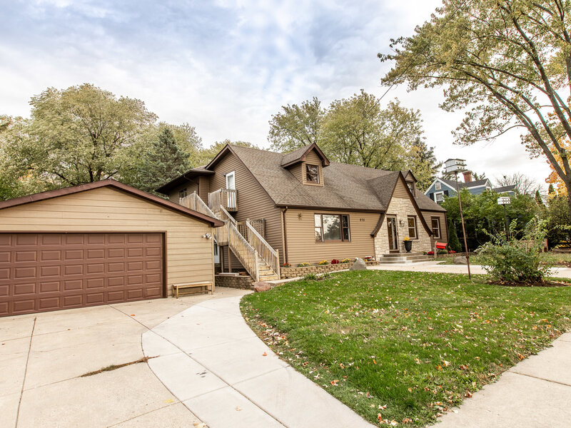 275 S Slusser Street Grayslake IL 60030