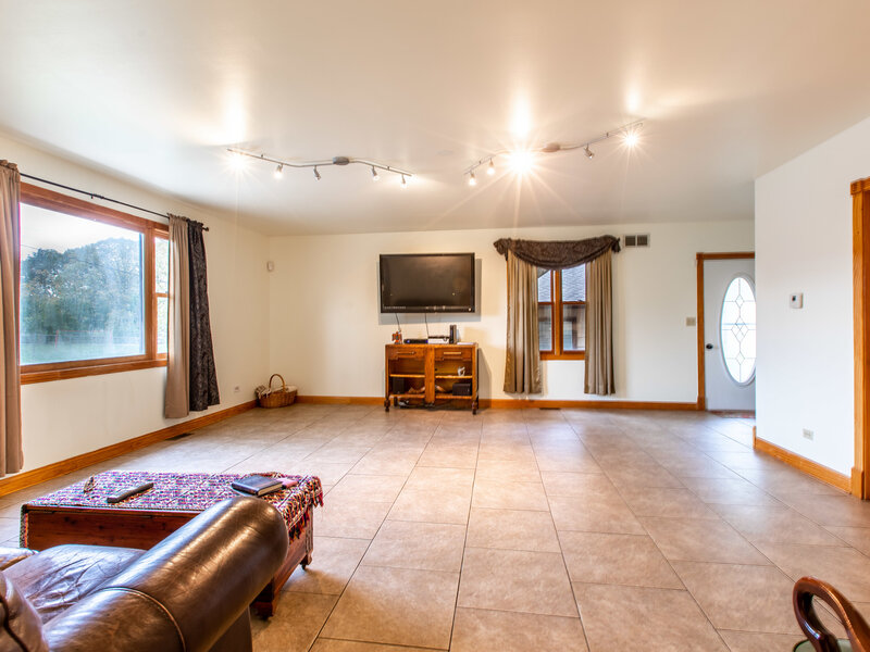 275 S Slusser Street Grayslake IL 60030