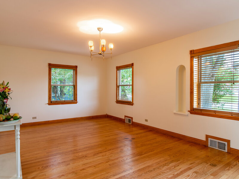 275 S Slusser Street Grayslake IL 60030