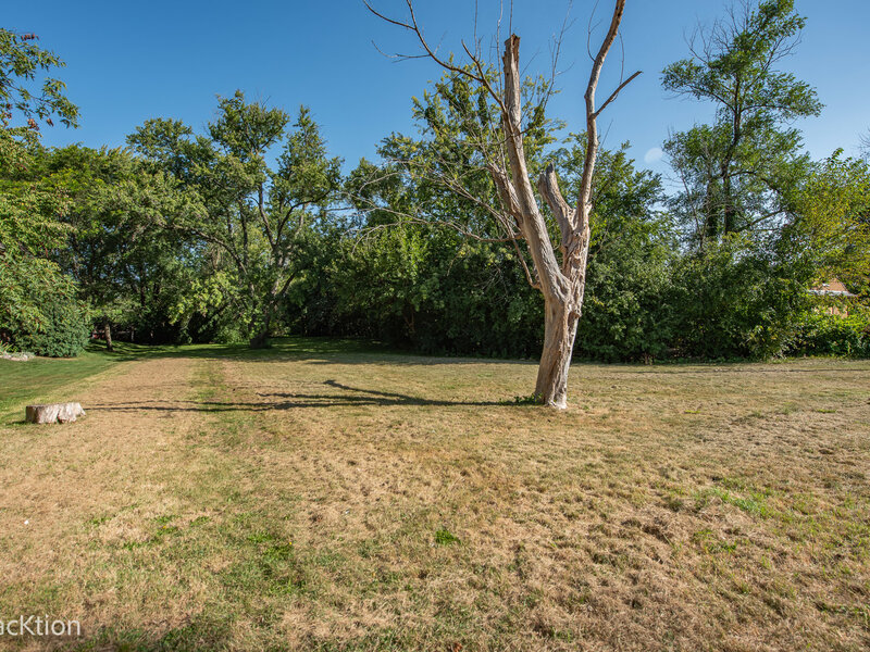 650 E Van Buren Street Villa Park IL 60181