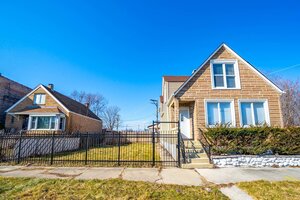 Photo of 8616 S Emerald Avenue Chicago IL 60620