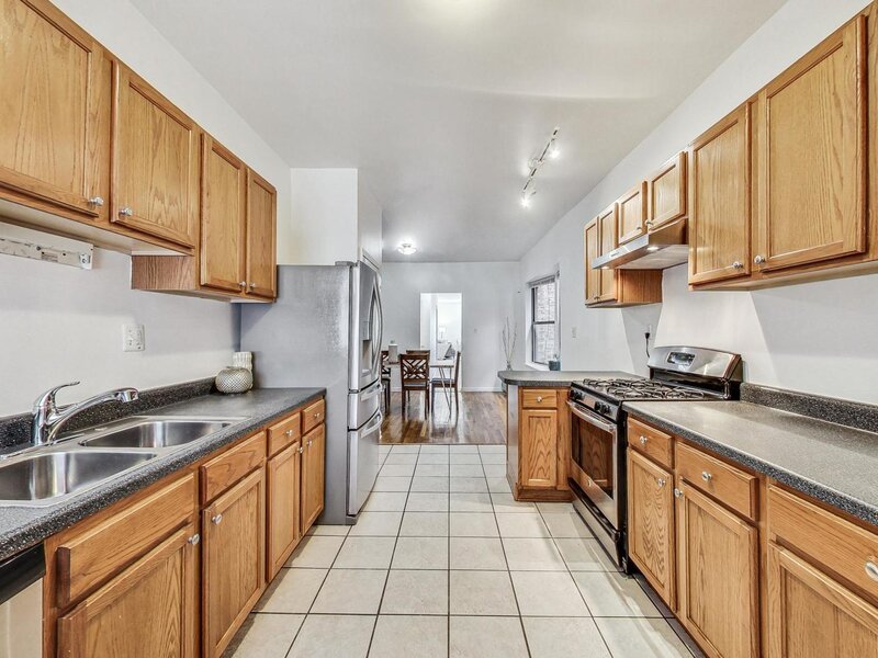 6209 S Dorchester Avenue Chicago IL 60637