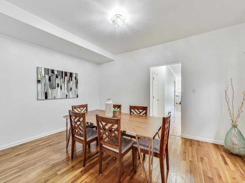 6209 S Dorchester Avenue Chicago IL 60637