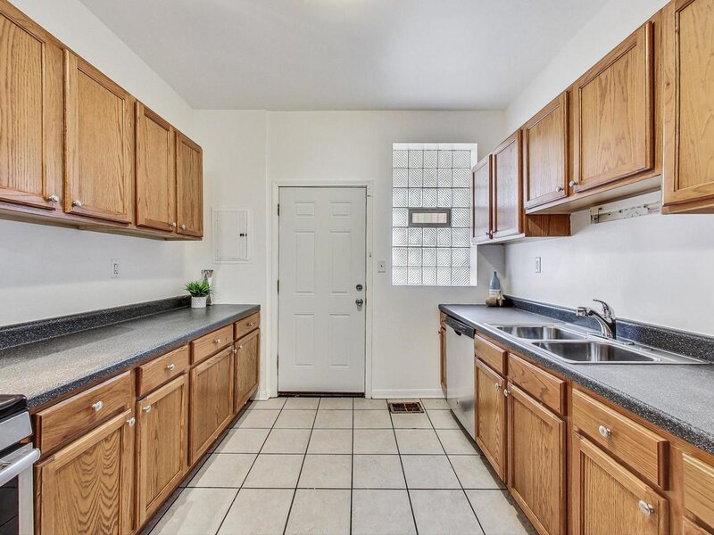 6209 S Dorchester Avenue Chicago IL 60637