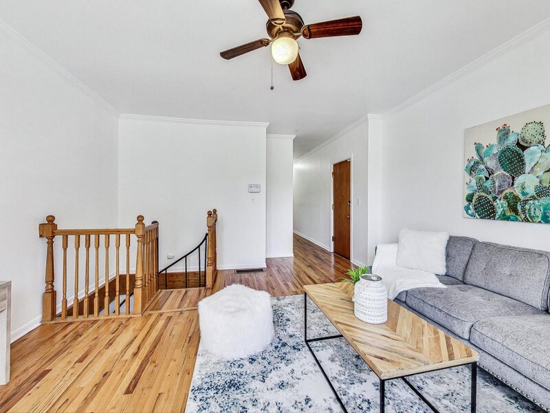 6209 S Dorchester Avenue Chicago IL 60637
