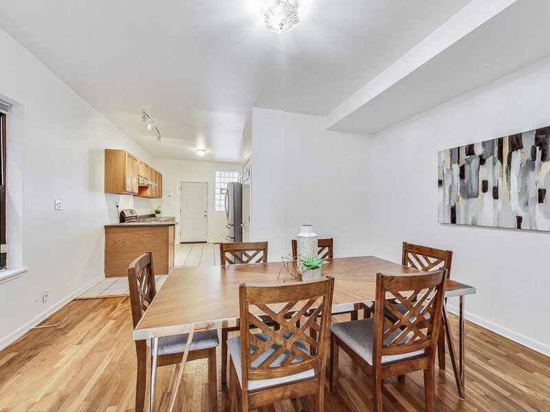 6209 S Dorchester Avenue Chicago IL 60637