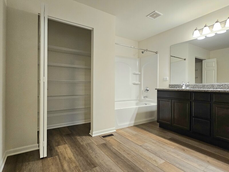 20149 Preston Lane Lynwood IL 60411