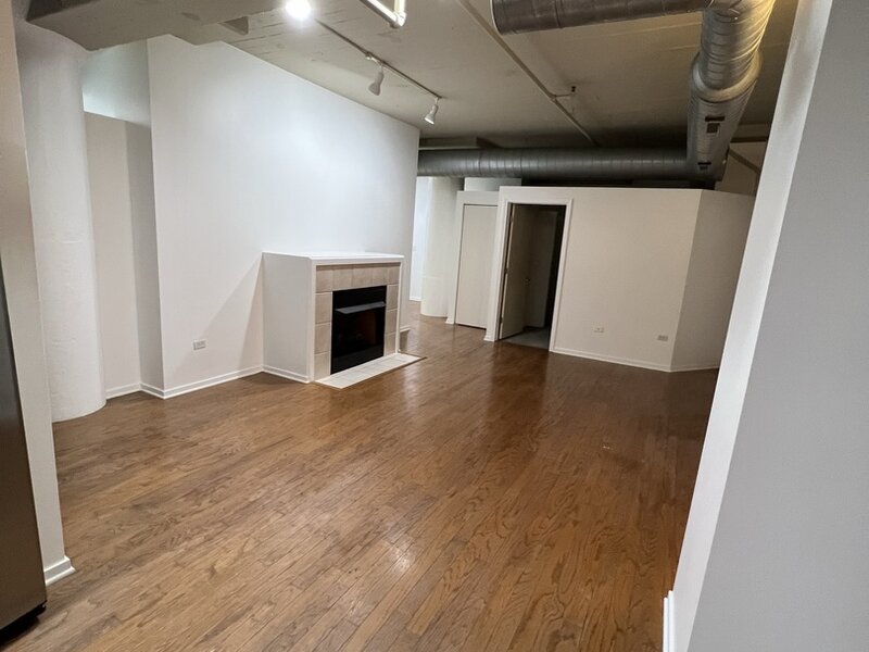 1525 S Sangamon Street Chicago IL 60608