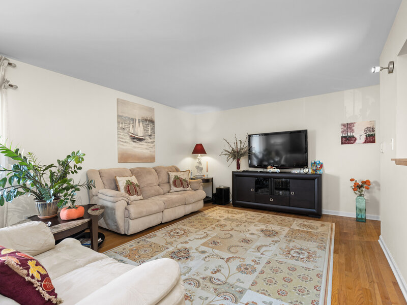 9009 Golf Road Des Plaines IL 60016