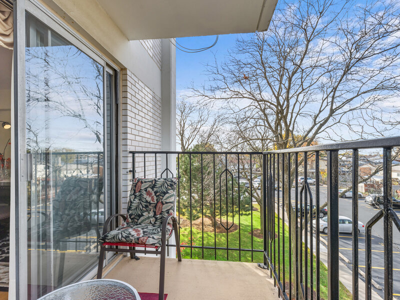 9009 Golf Road Des Plaines IL 60016