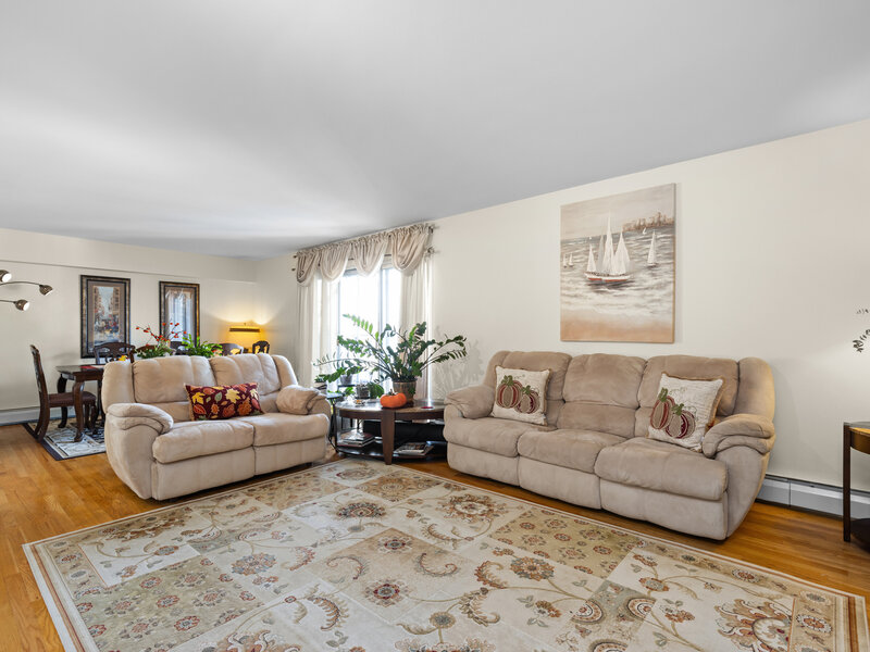 9009 Golf Road Des Plaines IL 60016