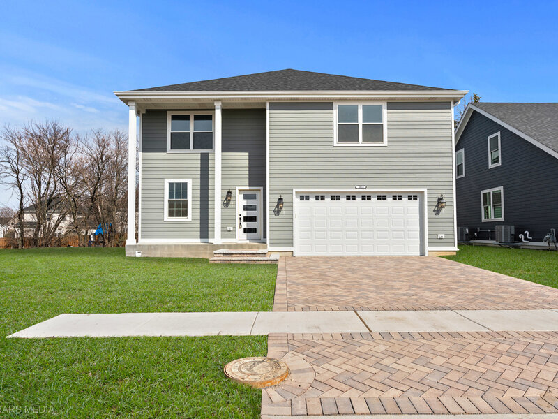 4016 Faith Lane St. Charles IL 60174