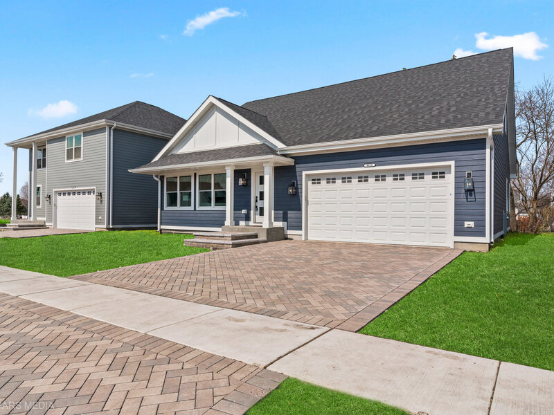 4020 Faith Lane St. Charles IL 60174
