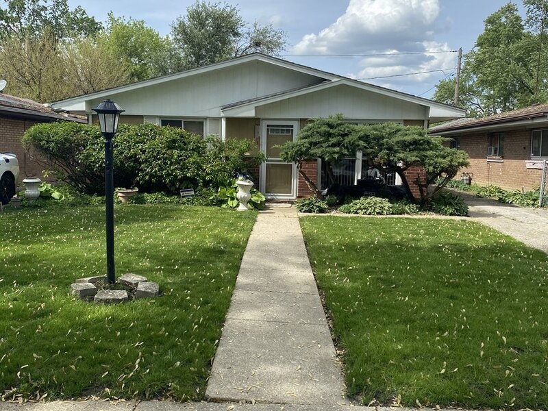 1521 E 13th Place Ford Heights IL 60411