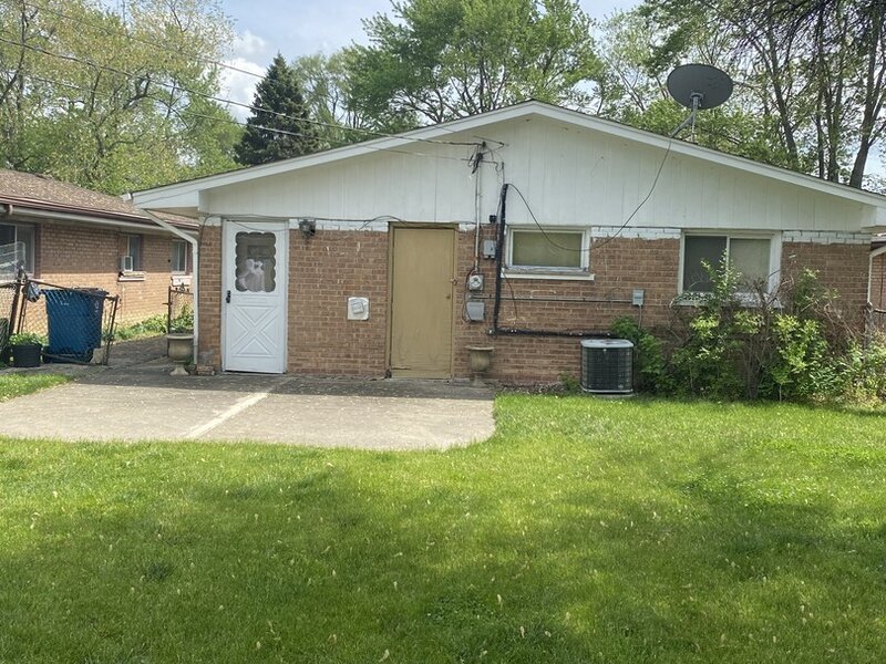 1521 E 13th Place Ford Heights IL 60411