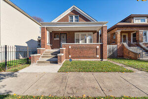 Photo of 8423 S Colfax Avenue Chicago IL 60617