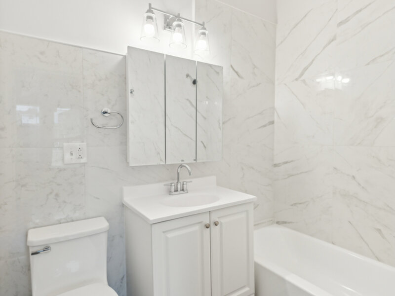 8423 S Colfax Avenue Chicago IL 60617