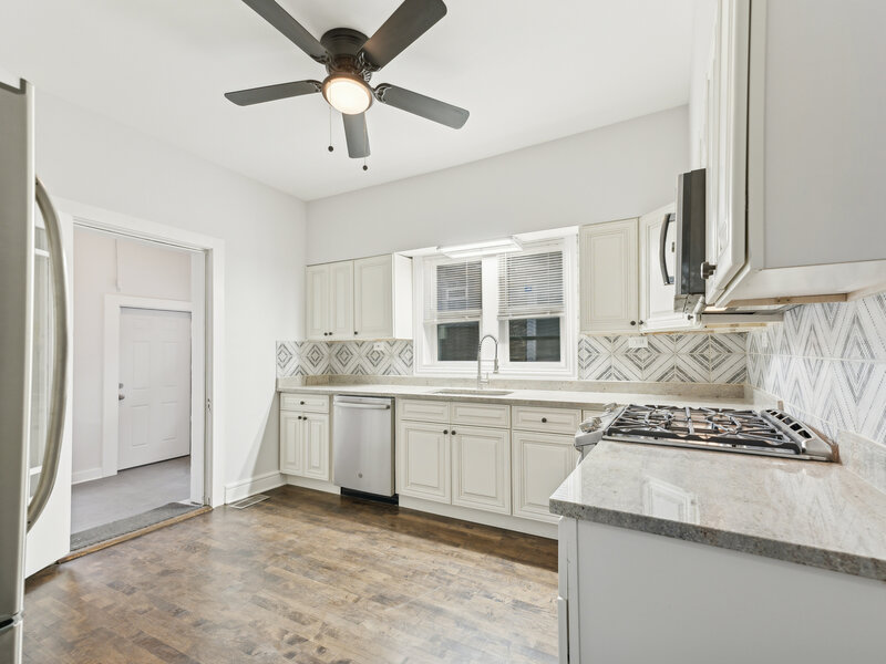8423 S Colfax Avenue Chicago IL 60617