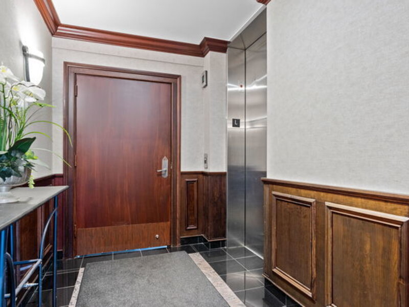 45 E Cedar Street Chicago IL 60611