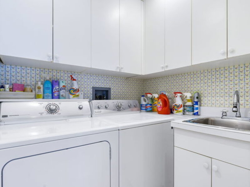 45 E Cedar Street Chicago IL 60611