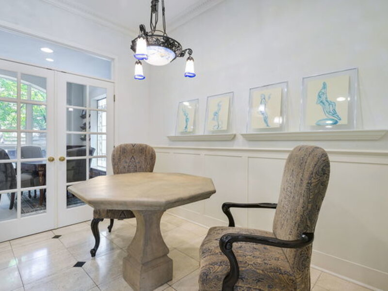 45 E Cedar Street Chicago IL 60611