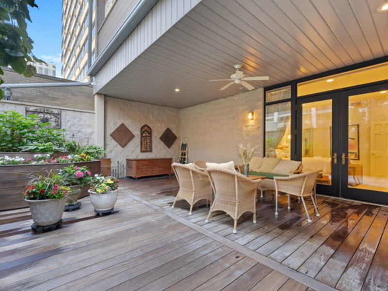 45 E Cedar Street Chicago IL 60611