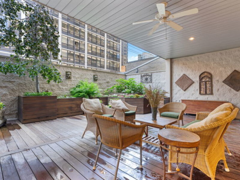 45 E Cedar Street Chicago IL 60611