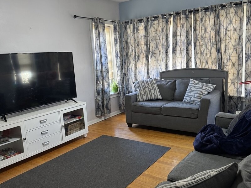5301 W Le Moyne Street Chicago IL 60651