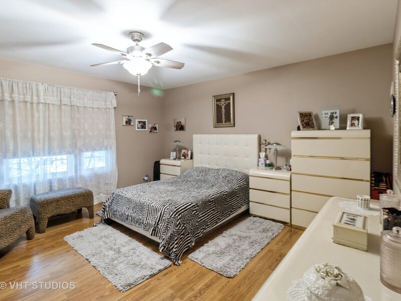 772 Red Oak Drive Bartlett IL 60103