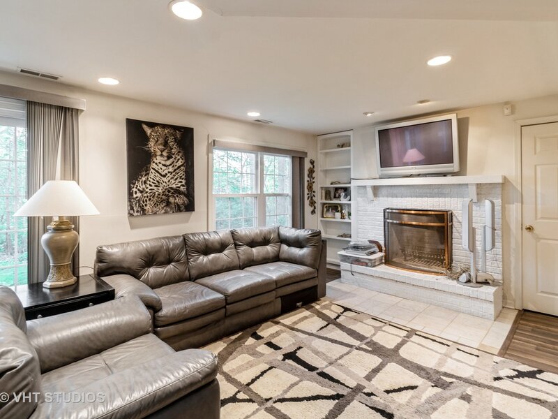 772 Red Oak Drive Bartlett IL 60103