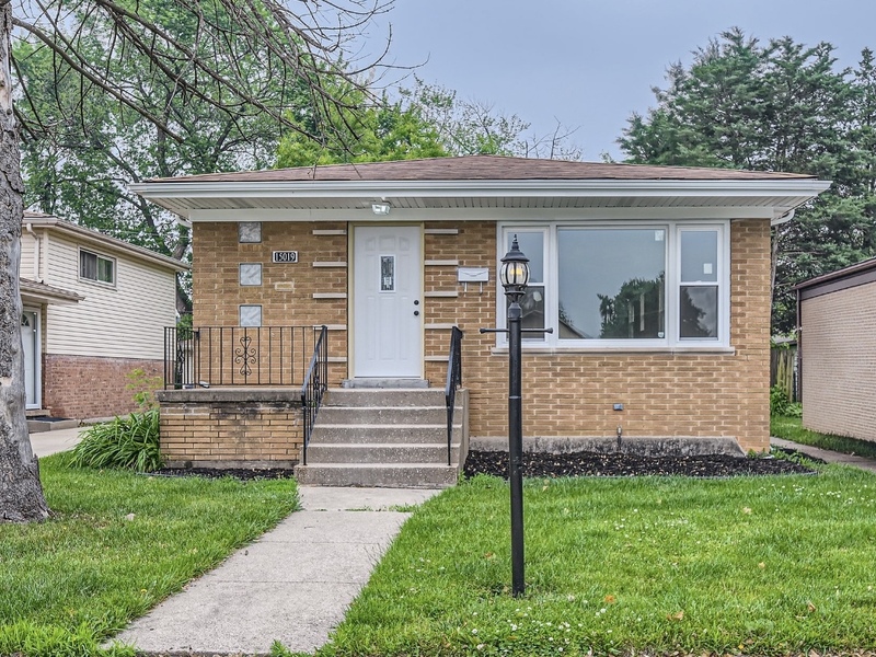 15019 Evers Street Dolton IL 60419