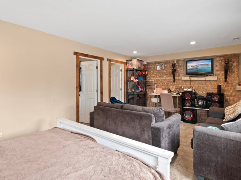 36 Monee Road Park Forest IL 60466