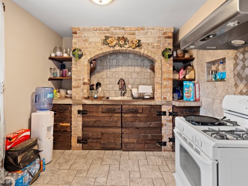 36 Monee Road Park Forest IL 60466