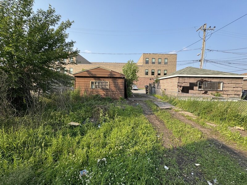 8371 S Baltimore Avenue Chicago IL 60617