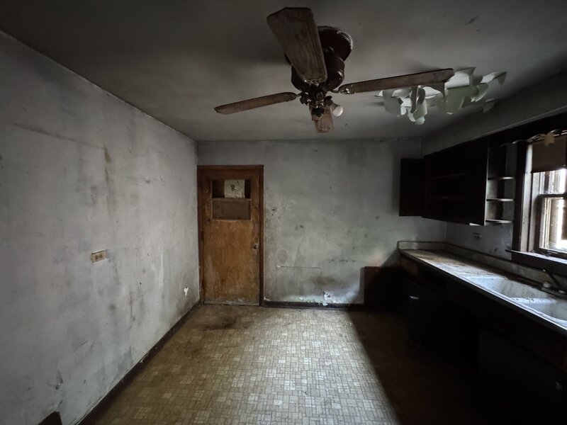 8371 S Baltimore Avenue Chicago IL 60617