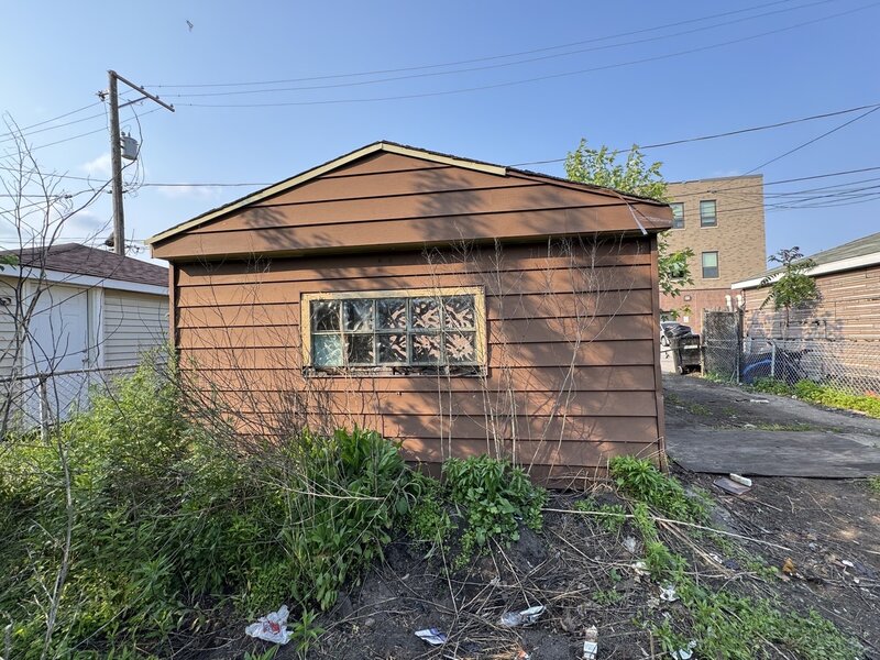 8371 S Baltimore Avenue Chicago IL 60617