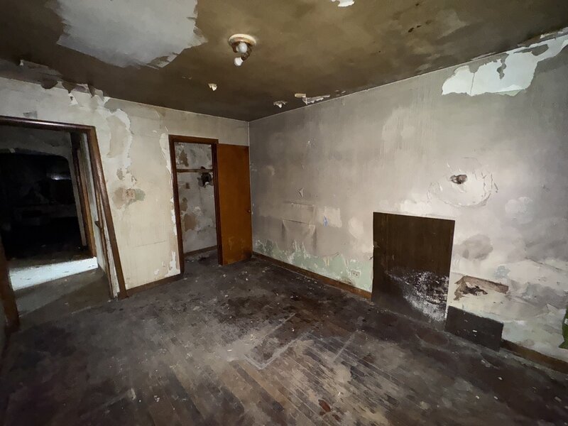 8371 S Baltimore Avenue Chicago IL 60617