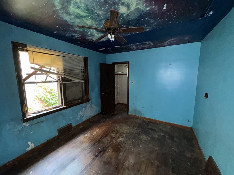 8371 S Baltimore Avenue Chicago IL 60617