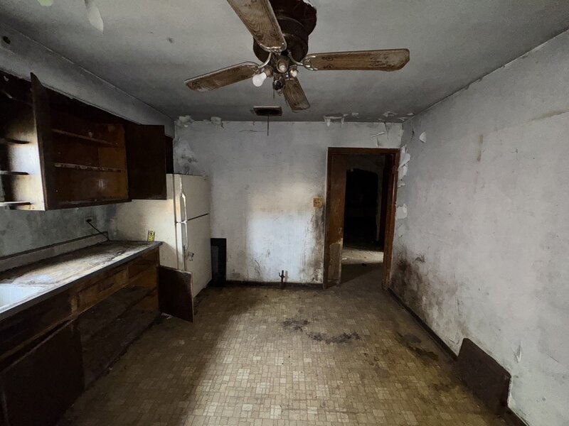 8371 S Baltimore Avenue Chicago IL 60617