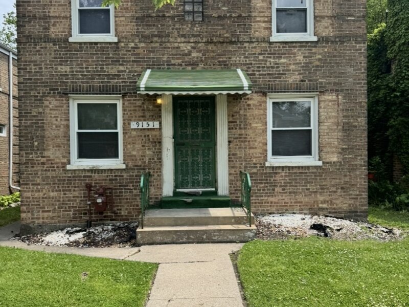 9151 S Perry Avenue Chicago IL 60620