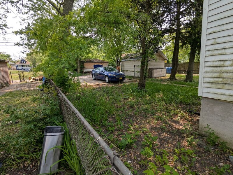10515 S Perry Avenue Chicago IL 60628