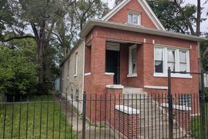 Photo of 7017 S Hermitage Avenue Chicago IL 60636