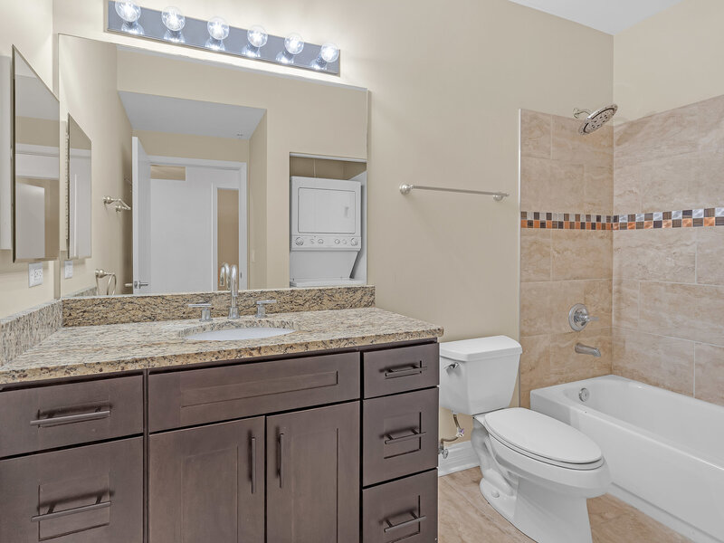 1572 N Maple Avenue Evanston IL 60201