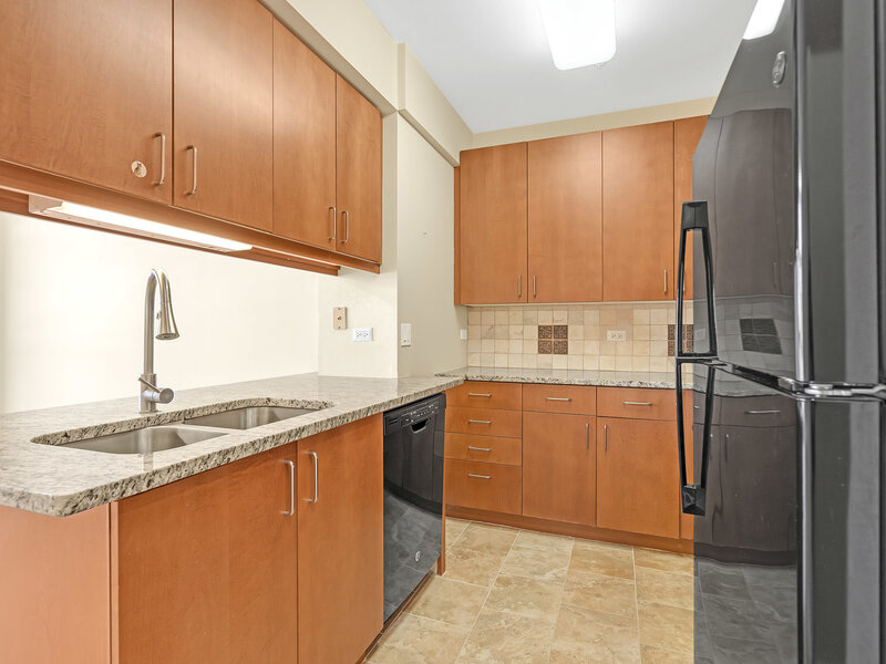 1572 N Maple Avenue Evanston IL 60201