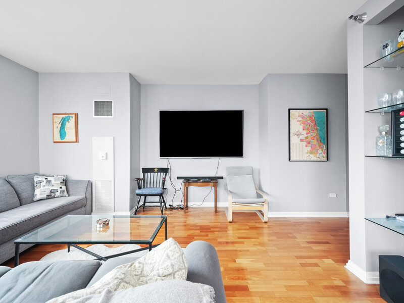 33 W Ontario Street Chicago IL 60654