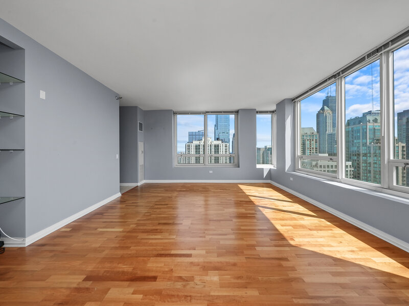 33 W Ontario Street Chicago IL 60654